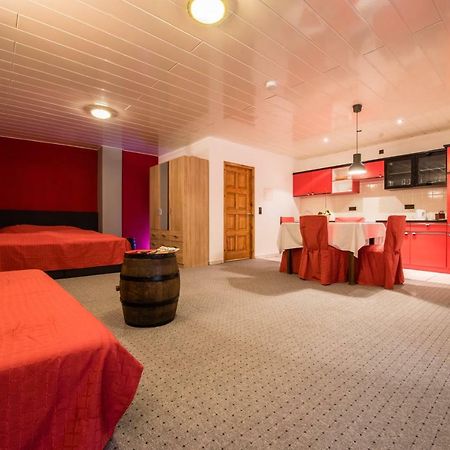 Weinschloesschen Im Weingut Roos Hotel Ilbesheim Exterior photo